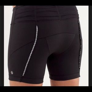 Lululemon Velo Vixen Sz 4 cycling short